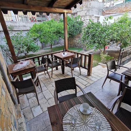 Bujtina Valgent Bed and Breakfast Berat Exteriör bild