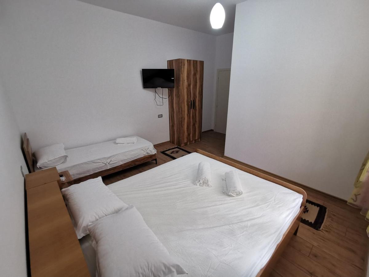 Bujtina Valgent Bed and Breakfast Berat Exteriör bild
